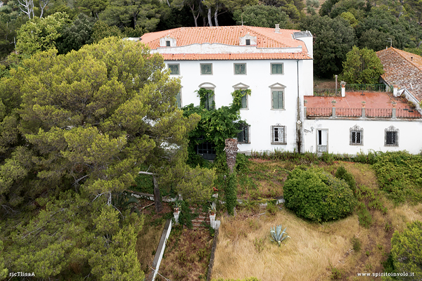 Villa Morazzana vista dal drone