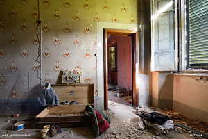 Baule con giochi per bambini 