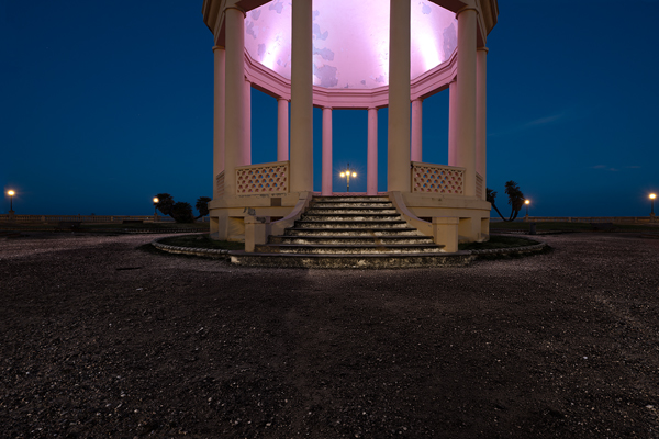 Gazebo illuminato alla Terrazza Mascagni a Livorno