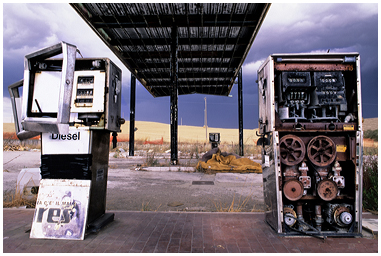 Fotografia di Distributore di benzina abbandonato in Toscana