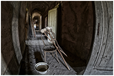 Stampelle nella casa di riposo RSA