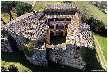 Castiglion Ghinibaldi visto dal drone