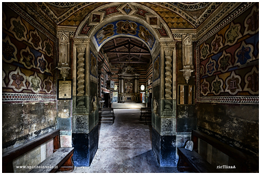 Fotografia delle Pieve ricamata in Toscana