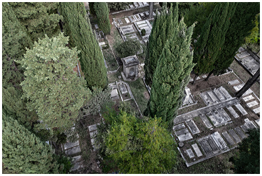 Il cimitero degli olandesi a Livorno visto dal drone