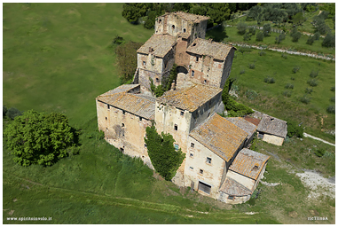 Palazzaccio di Toiano visto dal drone