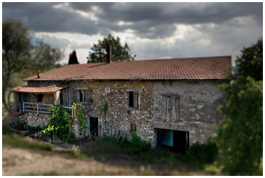 Fotografia con drone di un Podere abbandonato in Toscana