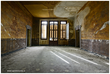 Fotografia di salone della Villa dei Cipressi o delle  Sentinelle