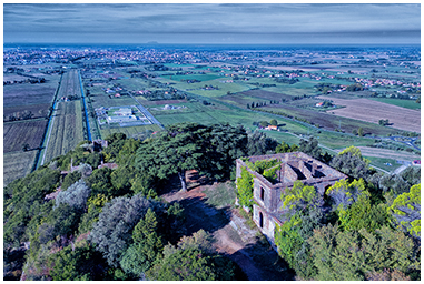 La villa del polacco vista dal drone