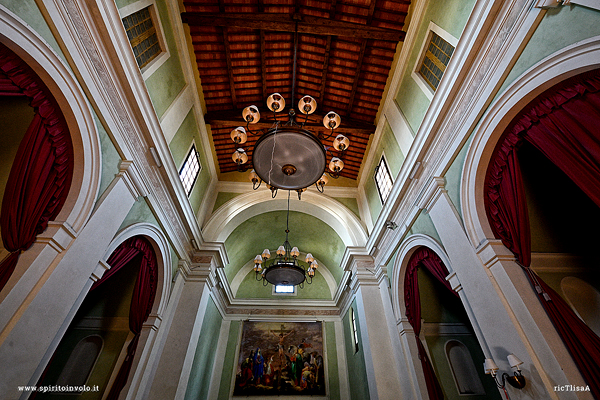 Il soffitto della chiesa del convento albergo