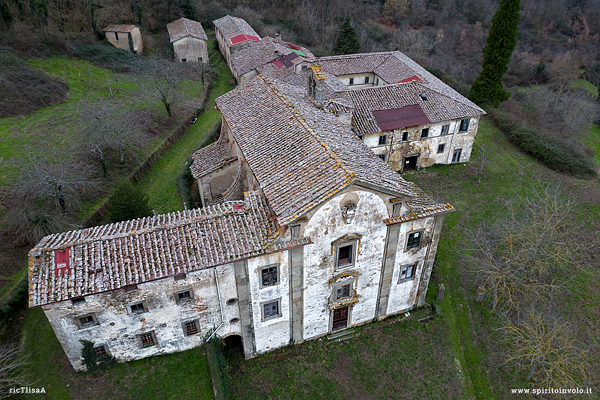 La badia del Buonsollazzo vista dal drone