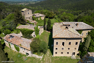 Il borgo della capra visto dal drone