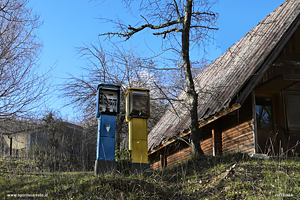 Telefoni in campeggio abbandonato