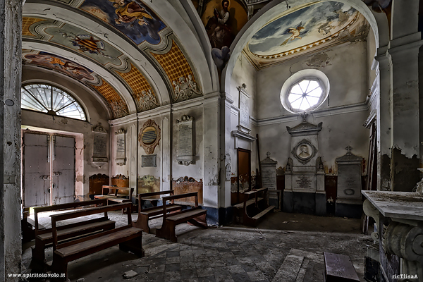 Vista interna della Cappella Tommasi a Livorno