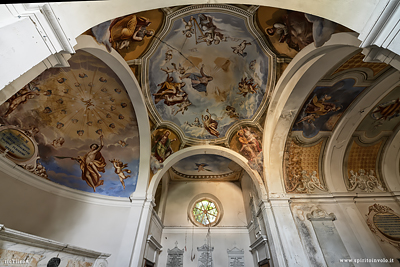 Soffitti affrescatidella Cappella Tommasi a Livorno