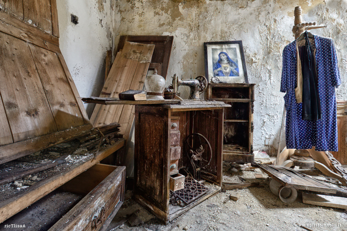 photo urbex The house of the seamstress