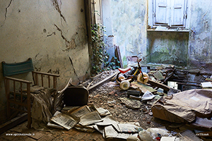 Foto urbex della casa dei ritratti