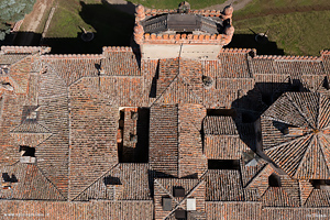 Il castello di Sammezzano visto dal drone