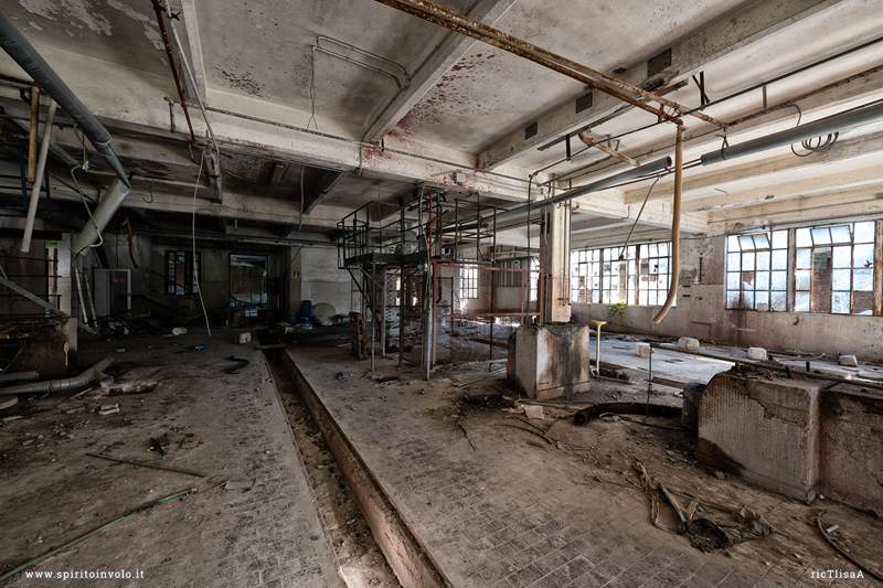 Macchine industriali della fabbrica di ceramica Vaccari