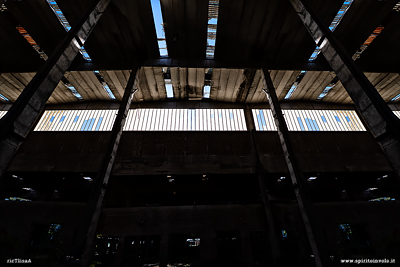 Tetto della fabbrica di ceramica Vaccari