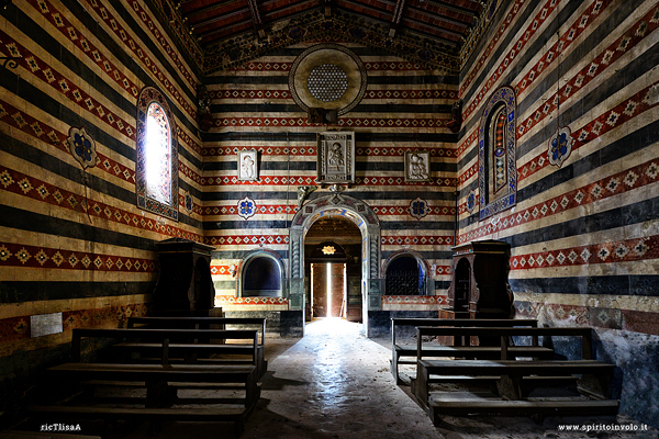 Foto di Chiesa Ricamata