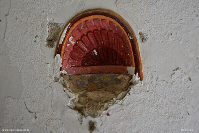 Foto della facciata della chiesa delle terme di Sclafani Bagni in Sicilia