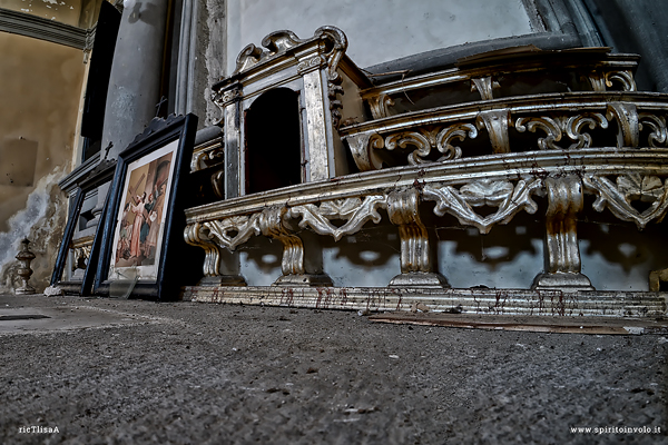 Altare della chiesa della via crucis