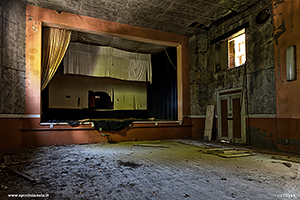 Foto del Cinema Reno abbandonato
