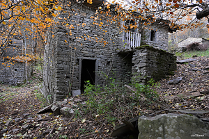 Case del borgo abbandonato di Formentara in Toscana
