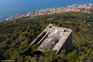 Foto dal drone del mausoleo o Monumento a Ciano a Livorno