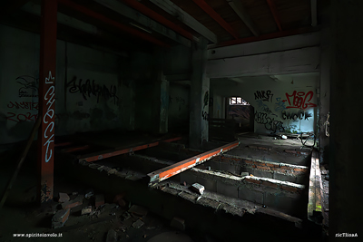 Vasche chimiche dentro la Miniera Torgola