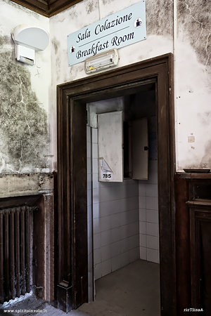 Sala colazione nell'ostello Camerata