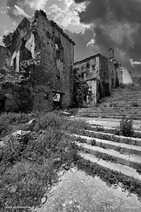 Foto di  una strada di Poggioreale antica