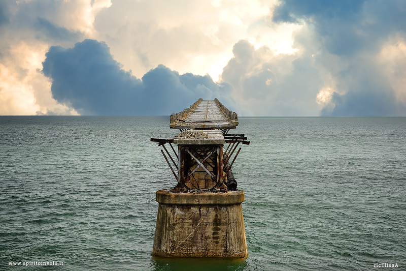 Il Bahia Honda Bridge nelle isole Keys in Florida