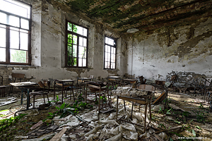 Foto interni di una scuola abbandonata