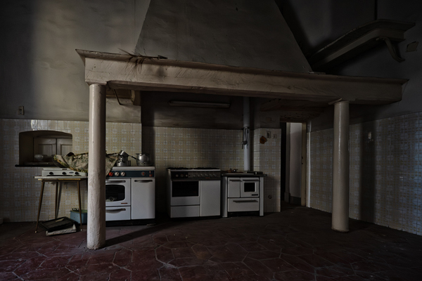 Cucina dentro la villa delle suore