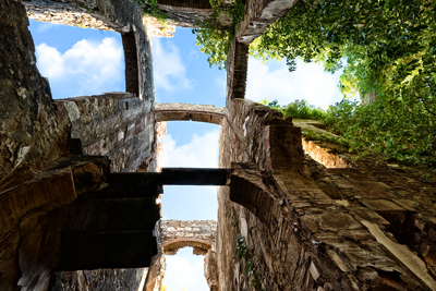 Soffitto crollato nella villa del polacco