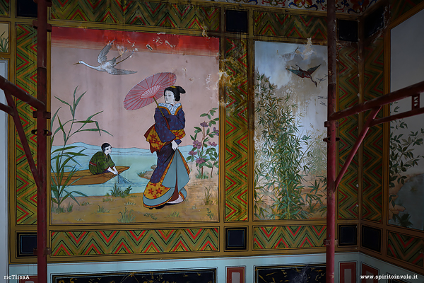 Dipinto murale di una geisha