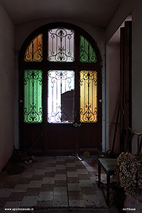 Foto della porta nella Villa dello stilista